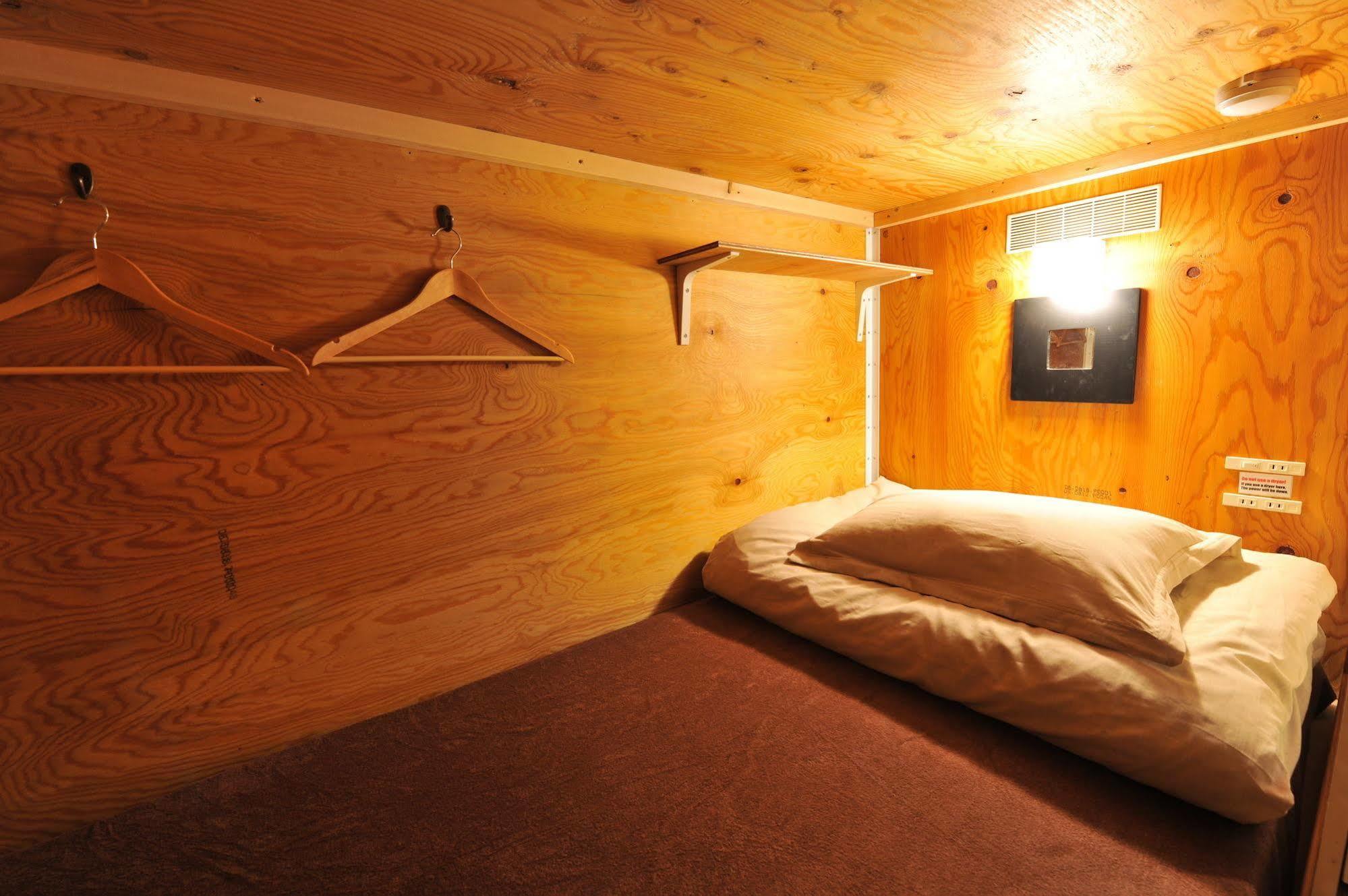 Hôtel capsule Khaosan Samurai *